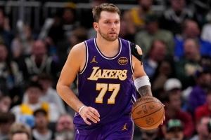 半場領(lǐng)先29分！東契奇：這太不可思議了 充分體現(xiàn)了團(tuán)隊(duì)的實(shí)力