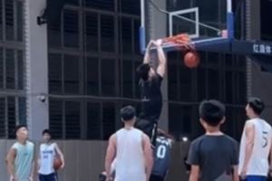 感覺全都回來了！崔永熙與廣體校隊打訓(xùn)練局 絲滑三分+隔人暴扣