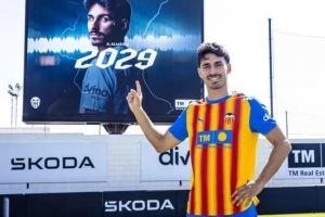 馬卡：瓦倫西亞中場安德烈·阿爾梅達(dá)一年換三家經(jīng)紀(jì)公司