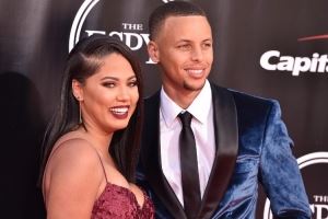 夸梅：庫(kù)嫂與其各種不知足不如好好經(jīng)營(yíng)婚姻 因庫(kù)里對(duì)你絕對(duì)真愛