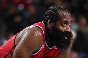 解說：小瓊斯傷停一個多月 要累死哈登啊 恐怕只能贏休賽期了