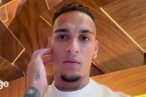 安東尼：關(guān)窗前一天晚上11點孔帕尼給我打電話，我當(dāng)時猶豫了很久