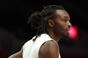 空砍了！格蘭特18中10&三分9中5 砍下33分9籃板4助攻&正負(fù)值+10