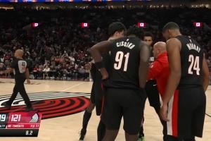 斯普利特一旁學習？最后時刻是前步行者主帥&雙冠老助教在指揮