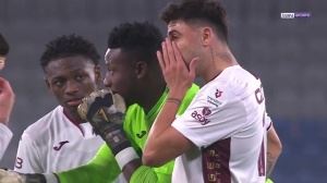 我有一計(jì)??特拉布宗最后時(shí)刻獲得任意球，奧納納向隊(duì)友布置戰(zhàn)術(shù)