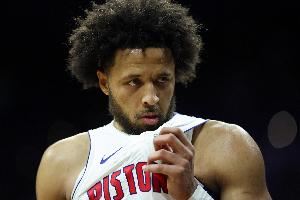 解說(shuō)：步行者的戰(zhàn)斗力其實(shí)是遠(yuǎn)高于自己的排名 活塞好在還有CC