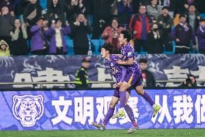 津媒：津門虎“寒假”時長5周左右，2026年元旦前后收隊開始冬訓