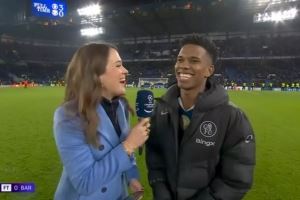 亞馬遜記者因英葡雙語(yǔ)采訪(fǎng)埃斯特旺走紅，獲贊“賽季最佳采訪(fǎng)”