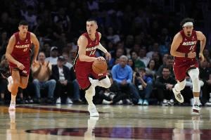 美記：希羅能適應(yīng)熱火新的進攻體系 上一場很多細節(jié)都能看出